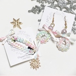 2点セット リボンレイパールピアス&リボンレイヘアピン パールホワイト×パステルオーロラ 雪 白 親子ペア  クリスマスプレゼントにも  ホワイトクリスマス