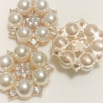 貼り付け　カボション　パールビジュー　ゴールド　シルバー　パーツ　素材　材料　金具　メタルパーツ　ピアス　イヤリング　リボンセンターパーツ　アクセサリー　ストーン付き 