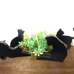 黒猫シルエットの置物