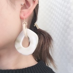 大ぶりピアス