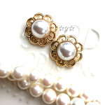 ☆Vintage☆パール×ゴールドなフラワーボタンピアス/イヤリング