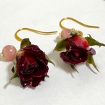 バラのピアス