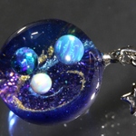 宇宙ミニペンダント ☆ 3つの惑星、3種類のオパール (アクアブルー、ブラック、ホワイトオパール)　No.008 【受注生産】