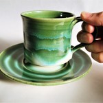 エメラルドグリーンのコーヒーカップ