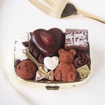 テディベアとチョコのピルケース