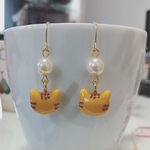 ぷっくり可愛い猫ピアス