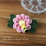 ★再販★ピンクお花と蜂さん♪のバレッタ（小）