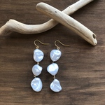 white mood #３（大粒淡水パールのロングピアス）