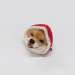 赤フードの柴犬ブローチ（赤柴）