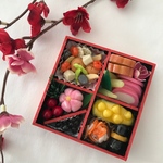 良い一年を 華やかミニおせち
