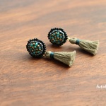 <モザイク>楕円のピアス/ビーズ刺繍/タッセル