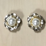 MATTE GOLD PEARL FLOWER CABOCHONS
