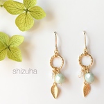 ミントグリーン✳︎金の葉のピアス 