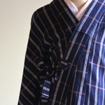 かんたん着物 柔らかな肌触りコットンガーゼ　ナチュラルな風合いとチェックが涼し気　裄64ｃｍ　和裁師完全手縫い着物