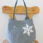 ＳＡＬＥ＊送料無料＊SNOW刺繍のウールトート