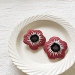 anemone earrings/red