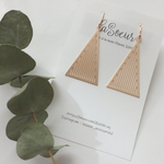 sale＊Stripe！ひらひらトライアングルのピアス／イヤリングつつ