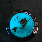 一点のみ。光るホログラムの星と海辺の人魚 コンパクトミラー 鏡 両面ミラー シルバー レジン