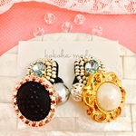 ✴︎Vintage buttons and embroidery✴︎刺繍✴︎ビンテージ✴︎ボタン✴︎イヤリング✴︎ピアス✴︎クリスマス✴︎冬✴︎ビジュー✴︎水色✴︎ブルー✴︎青✴︎花✴︎アシンメトリー
