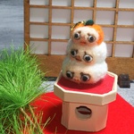 ちょこっと飾れるミニかがみもちじん