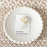 お花の手刺繍ブローチ　白