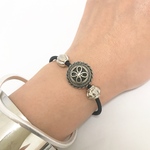 ヴィンテージボタン  ブレスレット    2パーツ付  ゴム仕様