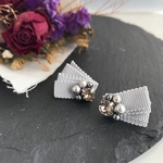 Petit  ruban୨୧ *。gray   グログランリボンとスワロフスキーのピアス/イヤリング