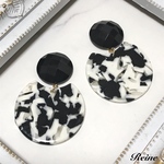 大ぶり＊モノトーンピアス