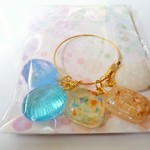 色とりどりのドロップキャンディ　思い出の海景色のバッグチャーム