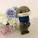 おしゃれ襟巻きカワウソさん♡