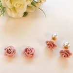 ピンクベロアのローズピアス✖︎パールキャッチ