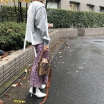(再2)バックプリーツスウェット(グレー）