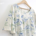 blue flower バタフライスリーブ ブラウス