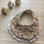 ふりふりレース付き 丸型スタイ  161