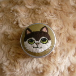 刺しゅう　 猫　マカロン缶　ピルケース