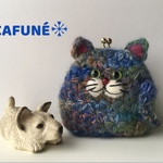 リフ編みで編んだ猫ちゃんがま口ポーチ