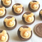 他 155種 大セール中！！■SALE  ♡くまちゃんホットケーキのブローチ・木製プレート付き(ミニチュアフード,フェイクフード,食品サンプル)