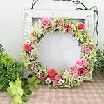 プリザーブドフラワー  ベビーピンクローズの春色リース     お誕生日プレゼント、母の日、ご結婚祝、記念日ギフト