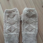 ♡新作‼ダイヤ柄かオシャレな指なし手袋♡