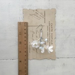 SALE (送料込) 布花 紫陽花とかすみ草の片耳ピアス
