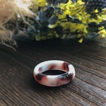 レジンリング『白べっ甲』