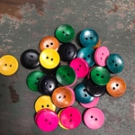 【20mm 厚さ4mm 40個】カラフルペイント  ウッドボタン   アソート