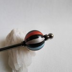 ご予約品　黒とラメの縞々玉かんざし（黒）