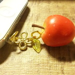 *イヤフォンジャック(丸ごとりんご×葉っぱチャーム)*再々販*