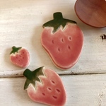 再販♡イチゴの箸置き（ピンク）