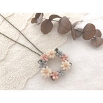 マーガレットとお花のネックレスブローチ