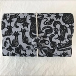 わんさか黒ねこさん柄♡お薬手帳も入る19ポケットハニカムカードケース