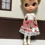 赤いイチゴワンピ ブライスサイズ