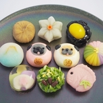 紅白だるまぱぐ饅頭と上生菓子１０個入箱詰め