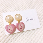 パールとドライフラワーのハートイヤリング/ピアス